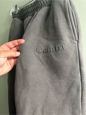 Comfrt unisex dark grey joggers sweatpants classic